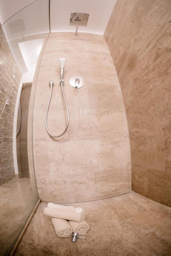 Luxury Down Town Bucureşti